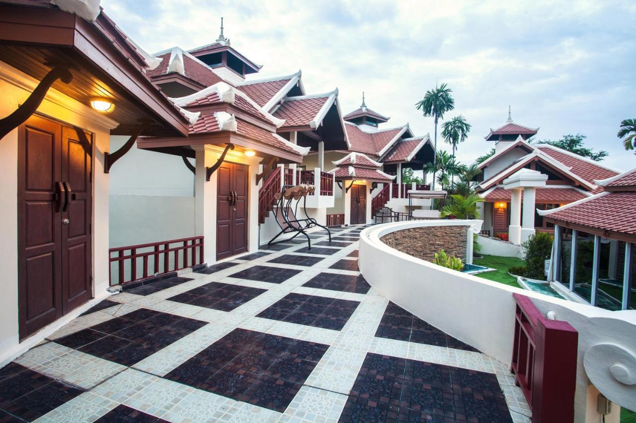 Achawalai Hotel Jomtien Beach Exterior photo